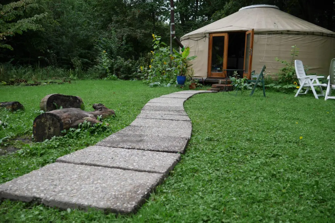 ecodorp yurt